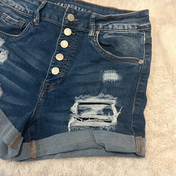 Distressed denim shorts, Aeropostale, size 6 - Picture 3 of 5